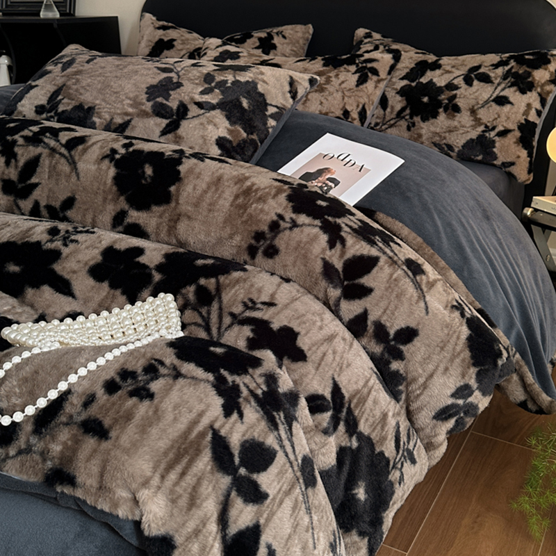 V888-ELOSUNG16809-224294-00 Grey Luxury Winter Faux Rabbit Fur Bedding Set - 4-Piece Melange Style Plush Set for 1.8m Beds (200x230cm Duvet Cover) - Image 1