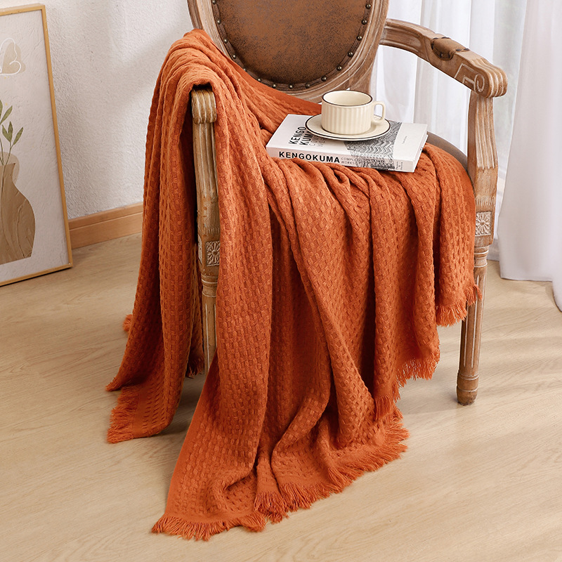 V888-ELOSUNG17039-214257-00 130*230CM Caramel Nordic Solid Color Knitted Sofa Throw Blanket with Tassels - Waffle Weave Polyester Decorative Blanket - Image 1