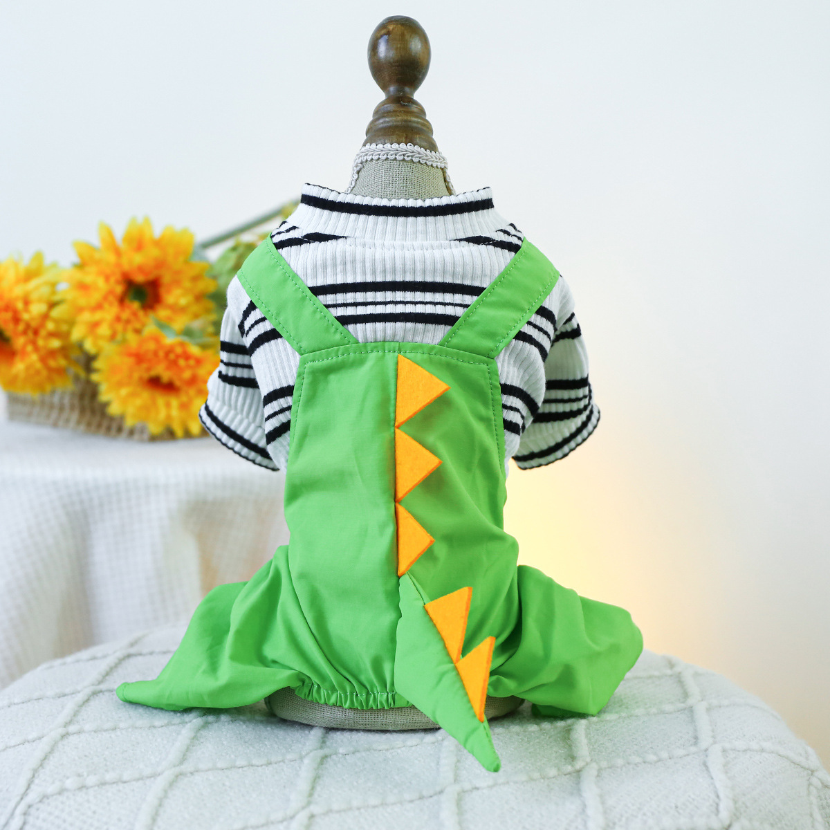 V888-ELOSUNG19752-202503131532-00 XS Little Green Dragon Bib Pants Cute Four-Legged Dog Clothes - Spring/Summer Pet Outfit, Soft & Breathable - Image 1
