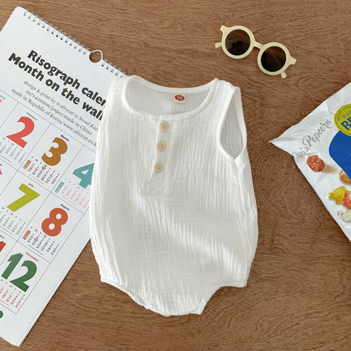 V888-ELOSUNG19848-202503181036-00 90cm White Sleeveless Bubble Cotton Baby Romper - Soft Newborn Onesie for Boys and Girls, 0-2 Years - Image 1