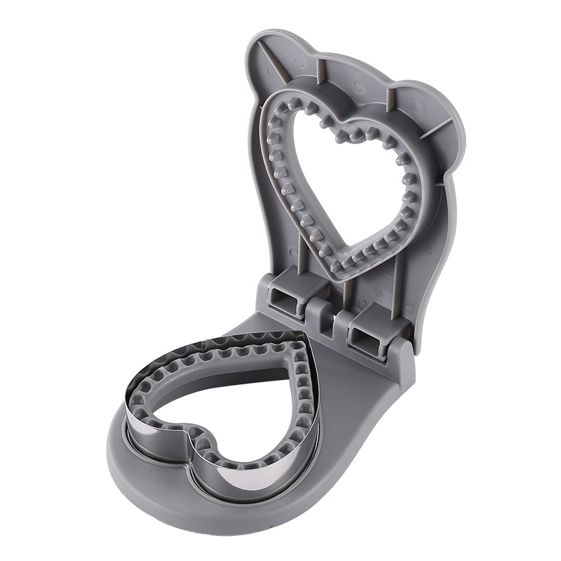 V888-ELOSUNG21428-202502281035-00 3 Pcs Grey Heart Sandwich Maker Sealer - DIY Toast Pocket Bread Cutter & Sealer Mold (PP + 304 Stainless Steel) - Image 1