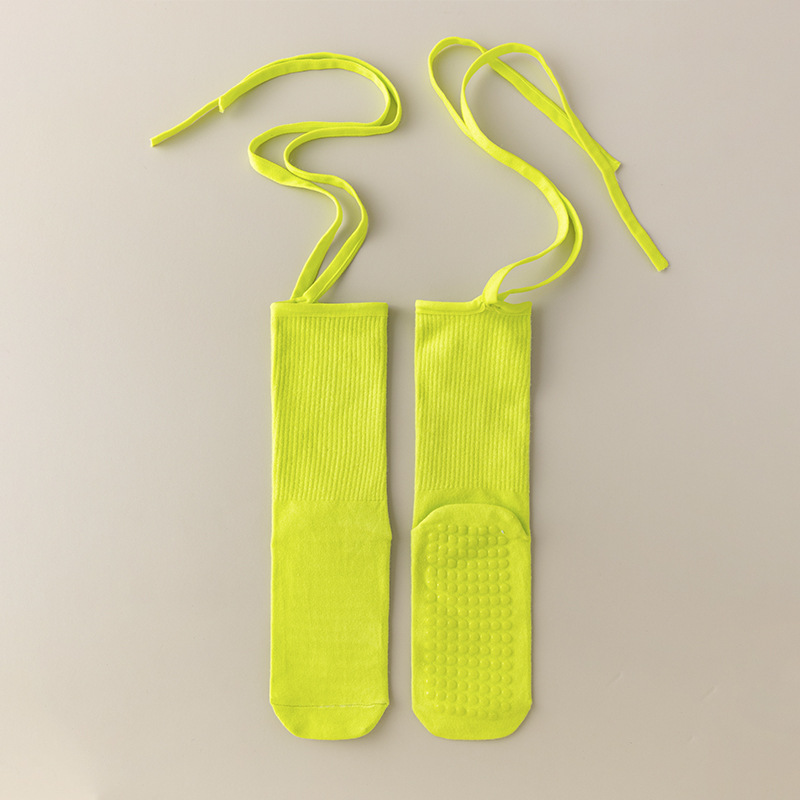 V888-ELOSUNG23223-202503251833-00 3 Pcs Bright Green Non-Slip Yoga Socks with Cross Straps - Cotton Pilates Dance Socks for Women, Lightweight Comfort - Image 1