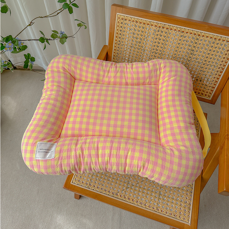 V888-ELOSUNG24521-202504141416-00 XS Orange All-Season Pet Bed - Soft Washable Dog & Cat Mat with Comfortable Cushion - Warm Winter Padding for Small to Large Pets - Image 1