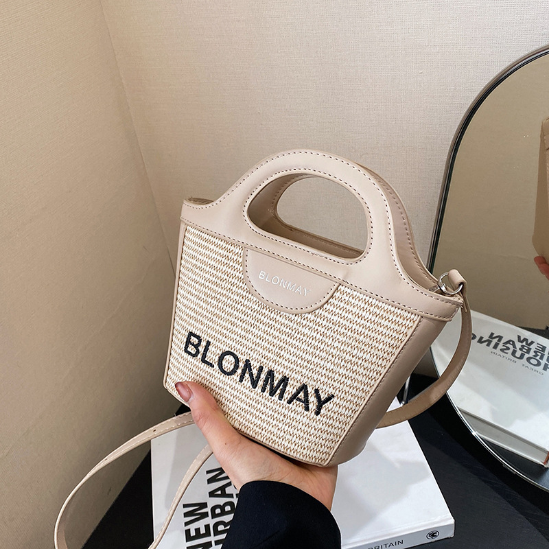 V888-ELOSUNG25006-202504141435-00 Small and lightweight khaki BLONMAY bucket bag, perfect for everyday use - Image 1
