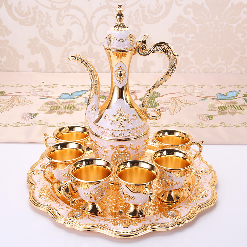 V888-ELOSUNG26379-202504281230-00 Elegant Gold Metal Serving Set - Decanter, 6 Cups, Tray (White Gold) - Image 1