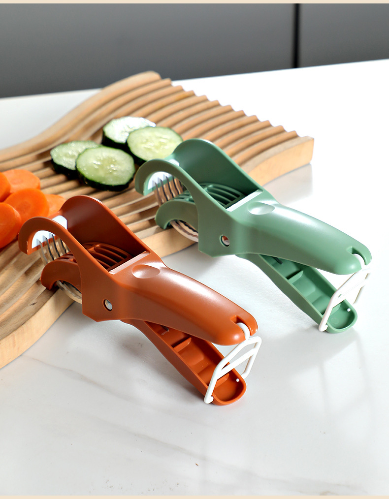 V888-ELOSUNG26784-202505131937-00 2 pcs (Orange+Green) 5-Blade Fruit & Vegetable Slicer for Crinkle Cuts - Kitchen Gadget - Image 1