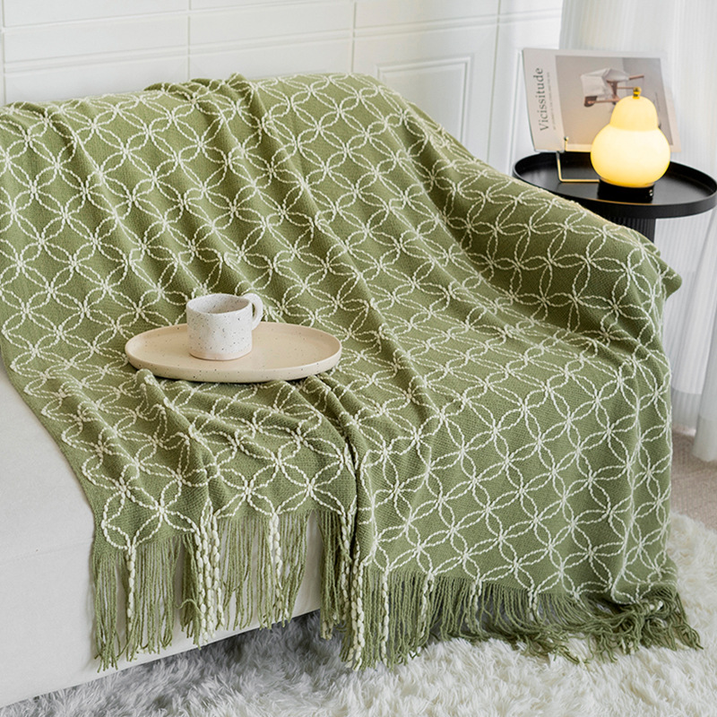 V888-ELOSUNG27994-202505231226-00 Dark Green Cozy Geometric Knitted Throw Blanket with Tassels - Soft Acrylic Decorative Sofa & Bed Cover, 130x180cm - Image 1