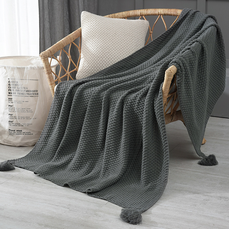 V888-ELOSUNG28611-202505151806-00 110cm x 150cm Grey Knitted Sofa Blanket for Autumn and Winter Naps - Image 1