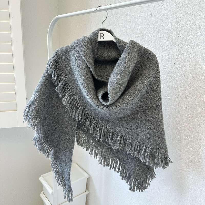 V888-ELOSUNG28661-202505191212-00 Grey Versatile Fringed Faux Wool Triangle Shawl - Warm Knitted Scarf - Image 1