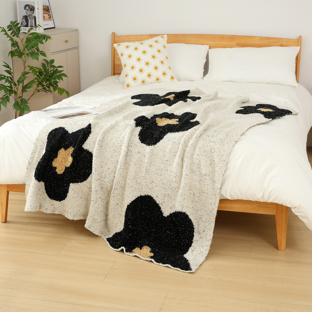 V888-ELOSUNG28783-202505231131-00 White-black Knitted Sofa Blanket with Plush Side, 130 x 160 cm, 950g, Ideal for Napping and Office Use - Image 1