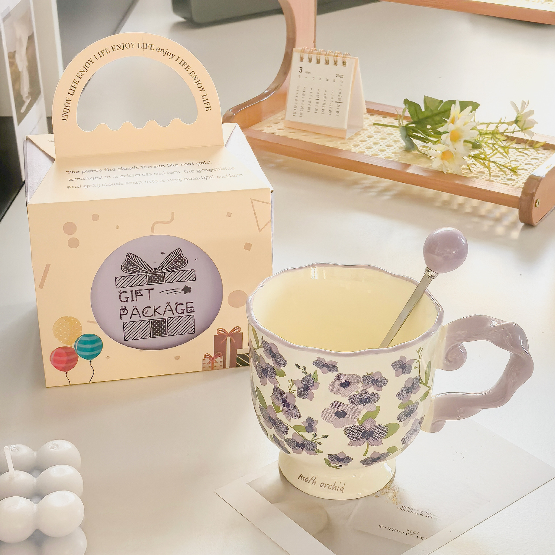 V888-ELOSUNG29113-202505231241-00 Elegant Ceramic Mug with Sculpted Handle,400ml Vintage Inspired Pedestal Design(Roland purple) - Image 1