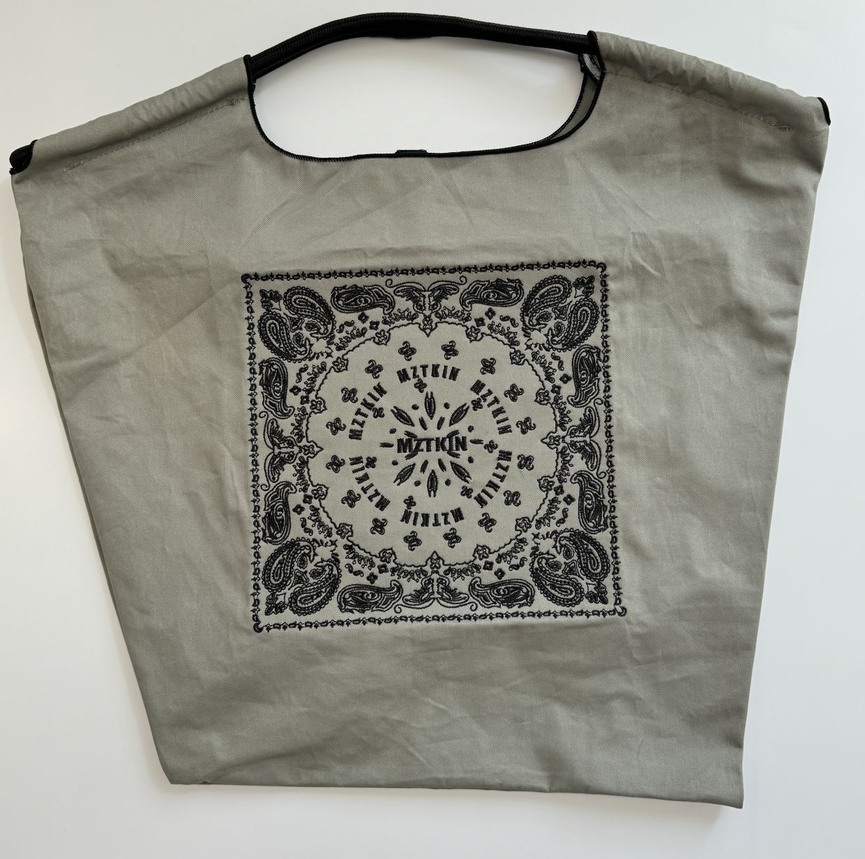 V888-ELOSUNG29732-202506190721-00 Printed Canvas Tote Bag - Water-Resistant, Large Capacity Shoulder Bag with Intricate Pattern(Dark grey datura flower) - Image 1