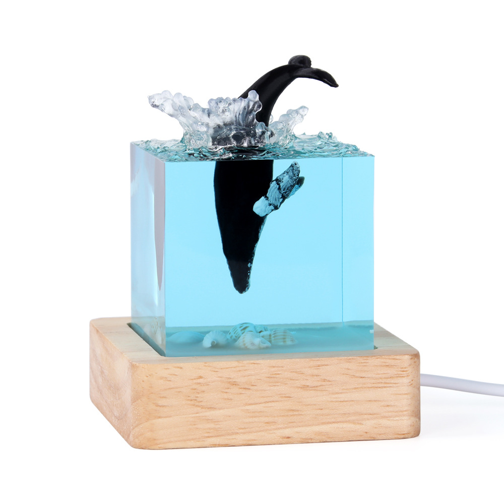 V888-ELOSUNG31007-202505191314-00 Unique Handmade Epoxy Resin Lamp - Marine Life Diorama, USB Light, Ocean Decor Gift (Shell in the water model) - Image 1