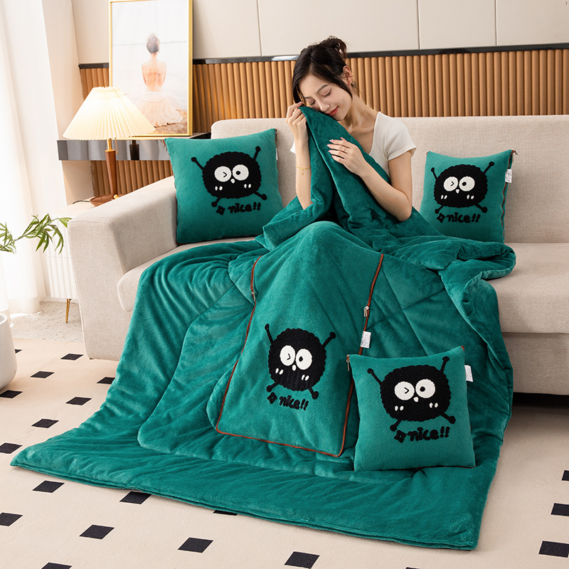 V888-ELOSUNG33406-202506191054-00 Green Padded and Thickened Elf 2-in-1 Foldable Car Pillow Blanket - Cozy 40x40cm Pillow, Unfolds to 100x150cm Blanket for Travel and Office Naps - Image 1