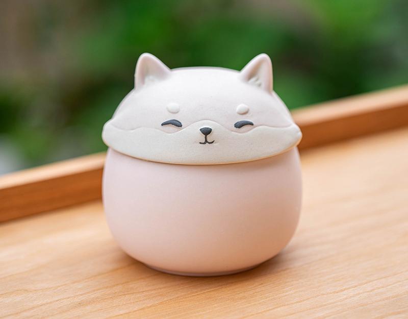 V888-ELOSUNG35226-202506241111-00 Artisan Ceramic Sealed Storage Jar with Animal Design - Airtight Tea Preservation & Decorative Accent(pink) - Image 1