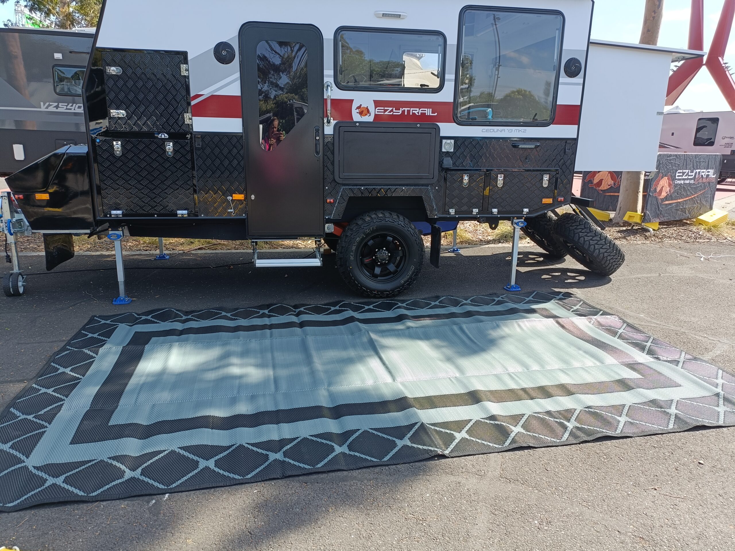 V941-ALFRESCO3X18-211650-00 Alfresco 3m x 1.8m recycled poly mat - Image 1