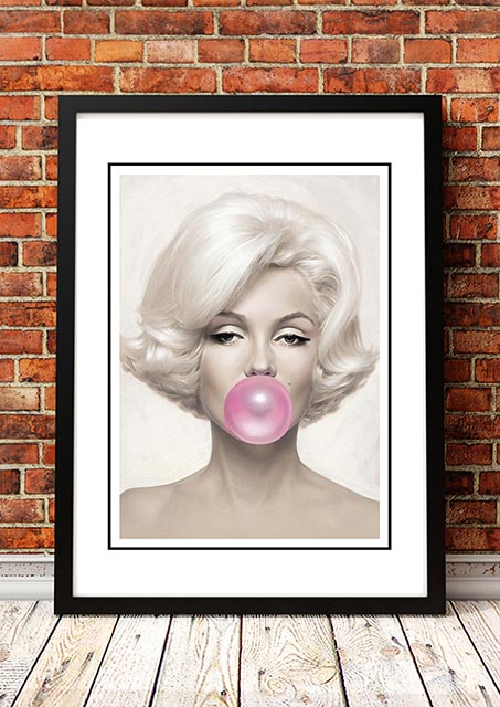 V967-MM0441-A4-202504140907-00 Marilyn Monroe 'Bubblegum' Framed Poster! - Framed A4 - Image 1
