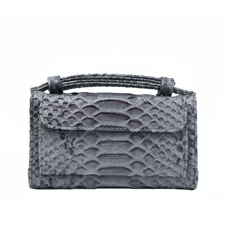 V562-C1053712750DBT-202508282245-00 Chain Crossbody Bag with Snake Texture Print - 9 Two Colour Gray - Image 1