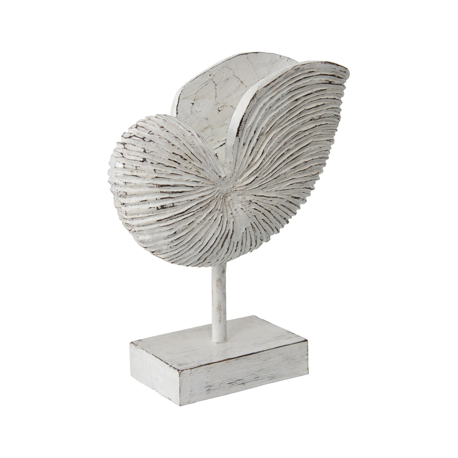 V637-33709SHL-202508251355-00 Handcrafted Shell Figurine On Base 26x27cm - Image 1