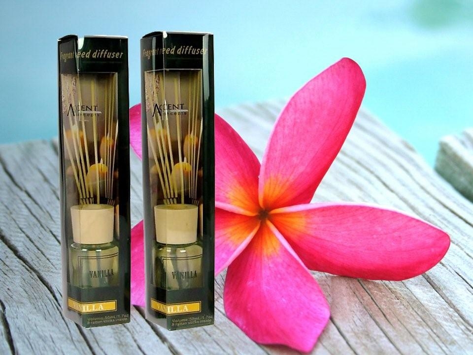 V637-INC22613-202508252210-00 bulk 24 Scented Oil Diffuser Frangipani 50ml 8 Rattan Sticks - Image 1