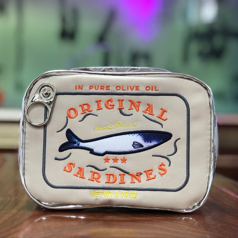 V888-ELOSUNG33968-202509221020-00 Beige Quirky Sardine Tin Novelty Clutch - Fun PU Leather Makeup & Accessory Pouch - Image 1